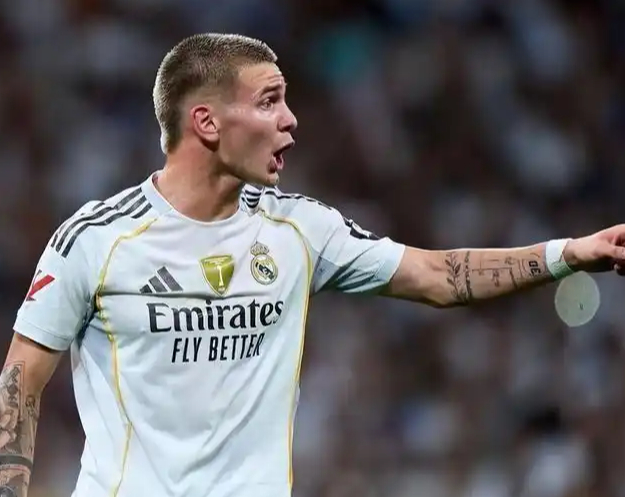 PG模拟器-怒喷裁判！或被追加停赛！皇马天才飘了，人菜脾气大，难成新梅西|马斯坦托诺|莱昂内尔·梅西|圣地亚哥-伯纳乌足球场|皇家马德里|伤停补时_新浪体育_新浪新闻